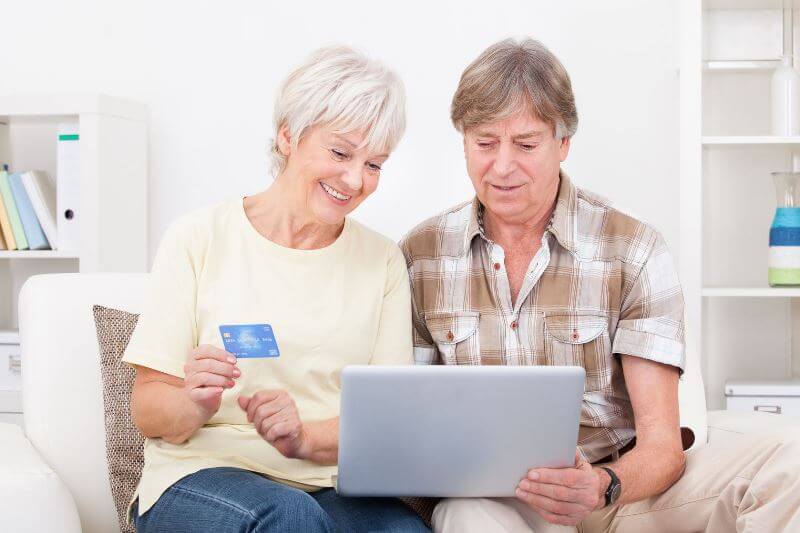 занять денег у родственников